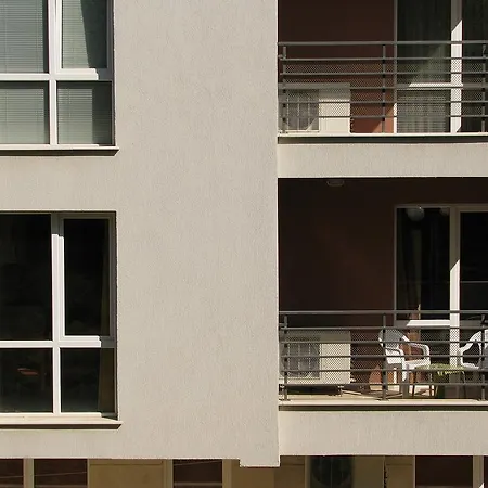 Apartment In Aquamarine Complex